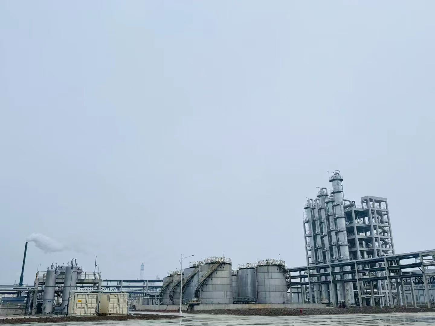 Diethyl carbonate (DEC)